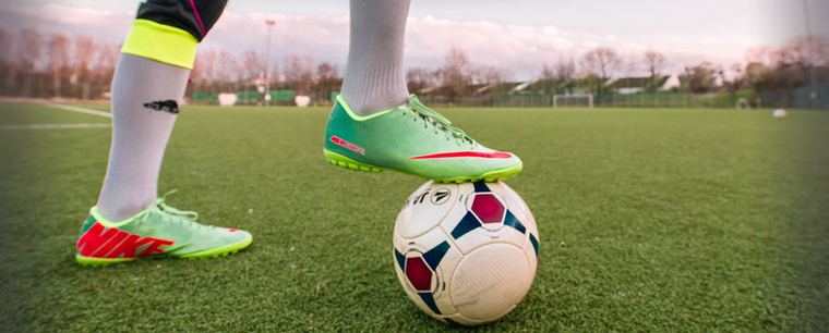 Boot and ball detail during the warm-up